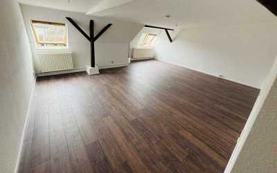 Zentrumsnahe 3-Zimmer Wohnung mit EBK und Balkon in Stadtfeld Ost