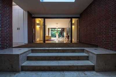 SHK Premium !!  "Freistehende Villa mit Garten" Bonn Toplage  Sofort frei !!!