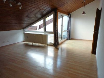 Helle 2-Zimmer Dachgeschosswohnung in Stuttgart-Vaihingen