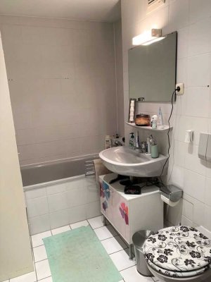 Provisionsfrei* Schöne Dachgeschossgewohnung mit großem sonnigen Balkon