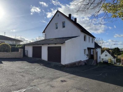 Schneckenhausen - Gepflegtes Ein-/Zweifamilienhaus mit Nebengebäude