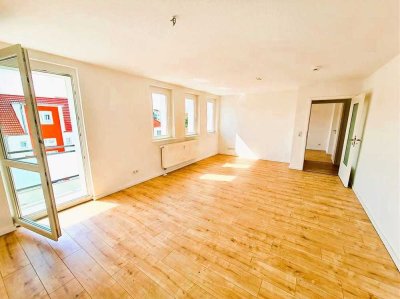 Neu! sanierte 102 m² - 5-Zi, Gast-WC, Balkon