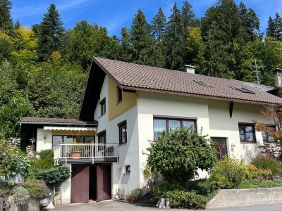 Einfamilienhaus - Bergblick in den Bregenzerwald, Kaminzimmer und Garten