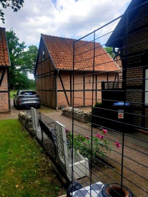 Gemütliches Reihenendhaus im Fachwerkstil im Grünen