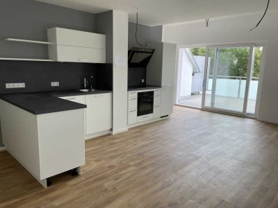 Geschmackvolle 4-Raum-Wohnung mit gehobener Innenausstattung mit EBK in Altenstadt