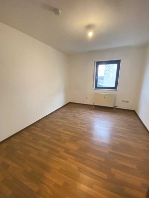 Schwetzingerstadt: Schöne 3-ZKB Wohnung mit Balkon!