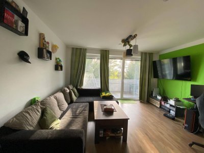 Helle 2-Zimmer-Wohnung mit Balkon in ruhiger Lage