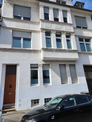 Charmante 4-Zimmer Wohnung im 2. OG, vollsaniert in Rheydt