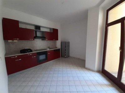 Schöne 3-Raum-Wohnung mit EBK und Balkon in Stadtfeld-Ost