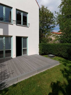 Charmante 1-Zimmer-Gartenwohnung mit sonniger Terrasse im Herzen der Augsburger Altstadt