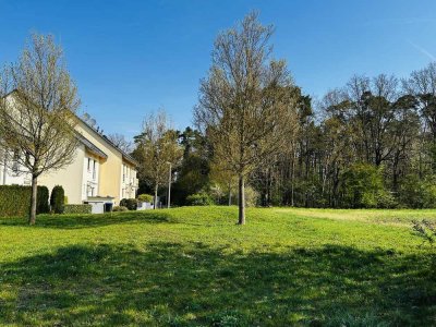 VON PRIVAT: Attraktives Reihenhaus in einmaliger Waldrandlage mit Weitblick auf Felder und Wiesen