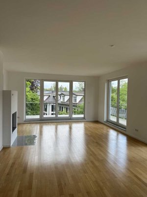 helle 3-Zimmer-Penthouse-Wohnung  mit umlaufender Terrasse