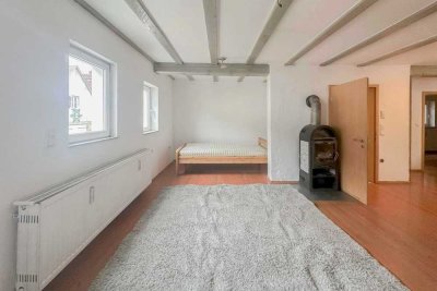 Historisches Stadthaus im Herzen von Heideck – Zwei Wohnungen mit Potenzial