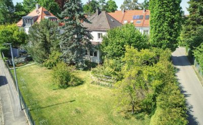 Potenzielles Zweifamilienhaus mit Sanierungsbedarf in zentraler Lage von Neusäß