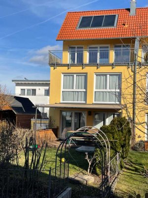 Attraktive Doppelhaushälfte mit großer Dachterrasse