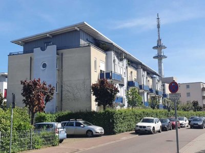 Geschmackvolle, vollständig renovierte 2-Zimmer-Erdgeschosswohnung mit Terrasse