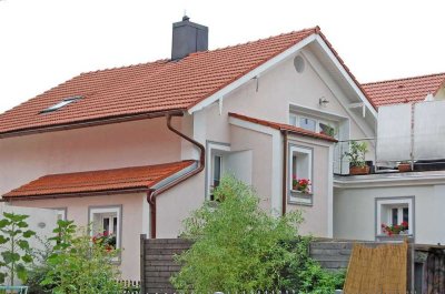„STILVOLLES EFH MIT ATELIER, GALERIE, DACHTERRASSE UND WERKSTATT IN 85622 FELDKIRCHEN