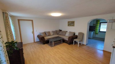 Große günstige Wohnung in ruhiger Lage