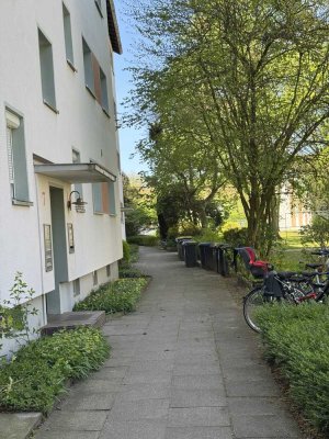Sanierte + ruhige 3-Zimmer-Wohnung mit Südbalkon