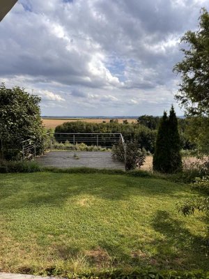 Traumhafte 5-Zimmer-Wohnung mit großer Terrasse und unverbaubarer Aussicht in Allmendingen-Hausen