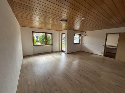 Schöne und gepflegte 2-Raum-Erdgeschosswohnung mit Einbauküche in Neuhausen