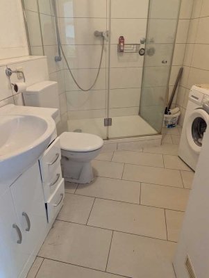 Stilvolle 2,5-Zimmer-Wohnung mit Balkon und Einbauküche in Frechen