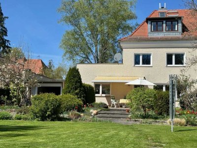 Großzügiges EFH in Köpenick ca. 178m² Wfl. + 5 Zimmer + Voll-Keller+KAMIN + Garage + moderne Heizung