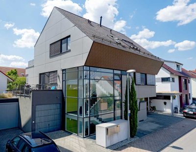 TERRASSENWOHNUNG - VOLLAUSSTATTUNG - TOP LAGE - AUSSERGEWÖHNLICHE ARCHITEKTUR