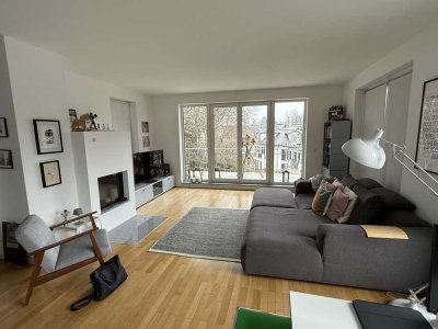 helle 3-Zimmer-Penthouse-Wohnung  mit umlaufender Terrasse