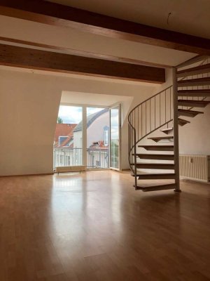 tolle Dachgeschoss - Galerie-Wohnung!