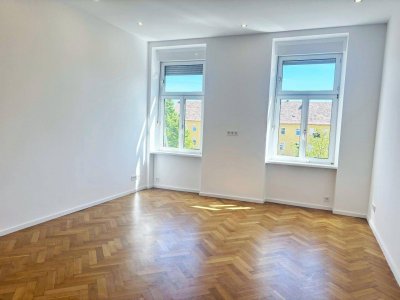 Erstbezug nach Sanierung: 4-Zimmer Altbauwohnung mit sonniger Aussicht, neuer Küche und hochwertiger Bad-Ausstattung