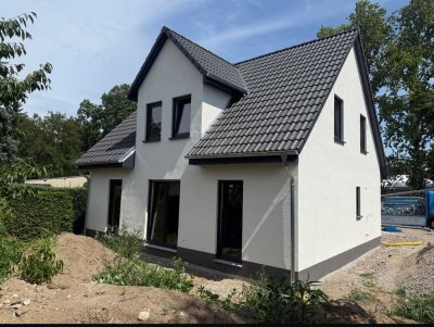 Erstbezug! modernes 5-Zimmer-Einfamilienhaus mit gehobener Innenausstattung in OT Ahrensfelde
