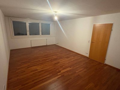 Helle 3-Zimmer-Dachgeschosswohnung mit Blick zur Gloriette &amp; Tiefgarage | 1140 Wien