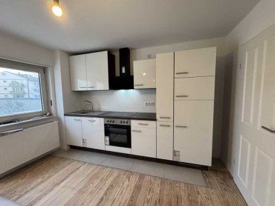 Erstbezug nach Sanierung: ansprechende 2-Zimmer-Wohnung mit EBK und Balkon in Mannheim