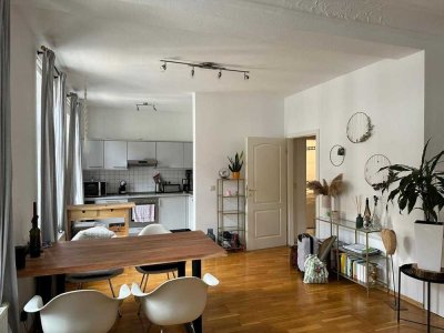 Gepflegte Wohnung mit Einbauküche in Uninähe