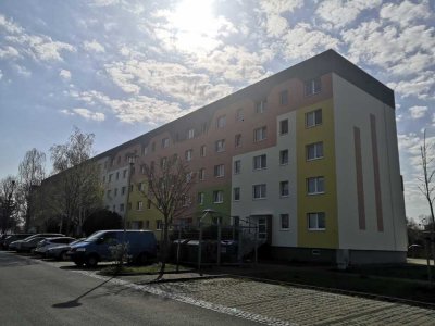 *** helle, sonnige 3 - Raum Wohnung mit Balkon sucht Nachmieter ***