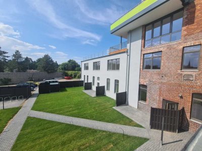 Exklusive, neuwertige großzügige 3-Zimmer-Wohnung mit Einbauküche in Peine