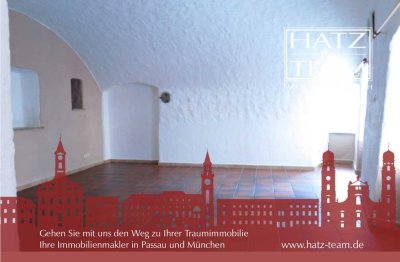 Cooles Apartment mit kleiner Wohn-Küche und großem Zimmer