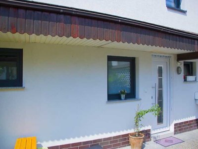 sanierte 2,5 Zimmer Maisonette-Wohnung mit EBK in Mühlheim am Main/ 1 Pers. 630 € - 55qm