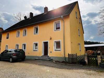 Großzügige 5-Zimmer-Wohnung in ländlicher Umgebung mit Gartenanteil