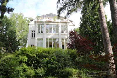Exklusive, gepflegte 5-Zimmer-Maisonette-Wohnung mit gehobener Ausstattung am Wiesbadener Kurpark