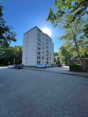 Frei ab 01.07.2026! 4-Zimmer-Erdgeschosswohnung mit Loggia in Eversten