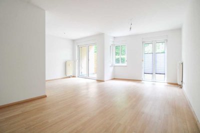 Bezugsfrei und barrierearm: 2-Zi.-WHG mit Terrasse und Stellplatz