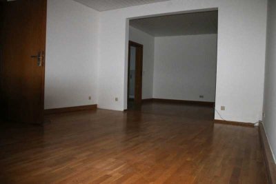 Schöne 3 Zimmer Wohnung in Zentrumsnähe