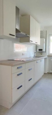 Erstbezug nach Sanierung: 3-Zi.-Whg. mit Balkon, mod. Tageslichtbad & Designküche, ÖPNV, Infrastrukt