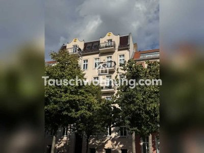 Tauschwohnung: Tauschwohnung: 3-Zimmer Altbauwohnung mit zwei Balkonen