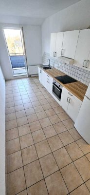 MEGA =》CITY + TU CHEMNITZ NAH, BALKON, EINBAUKÜCHE, TAGESLICHTBAD !!