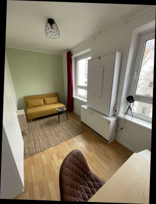 Perfekte Lage auf der Sternschanze - Renovierte & Möblierte 1 Zimmerwohnung - zum ruhigen Innenhof