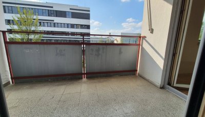Große 4-Zi Wohnung in Schwaz mit Westbalkon, Renovierungschance!