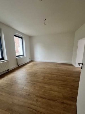 geräumige, renovierte 2-Raumwohnung in zentraler Lage